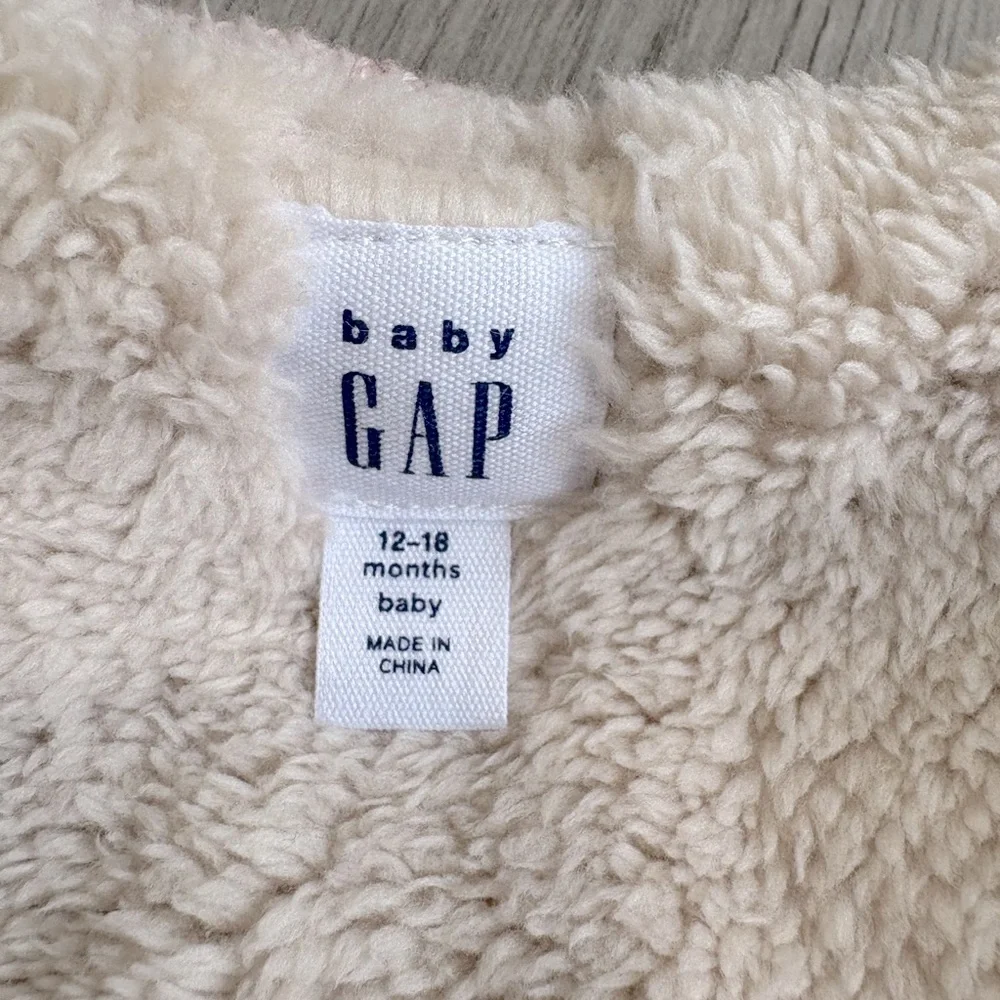 NWOT Baby Gap Zip Up Sweater- Size 18M